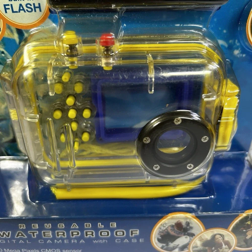 VuPoint Solutions 5.0 Mega Pixels Underwater Digital Camera with Waterproof Case